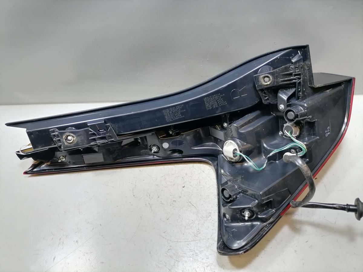 Mitsubishi Eclipse Cross original R&uuml;cklicht R&uuml;ckleuchte Schlussleuchte rechts Facelift Bj.2023